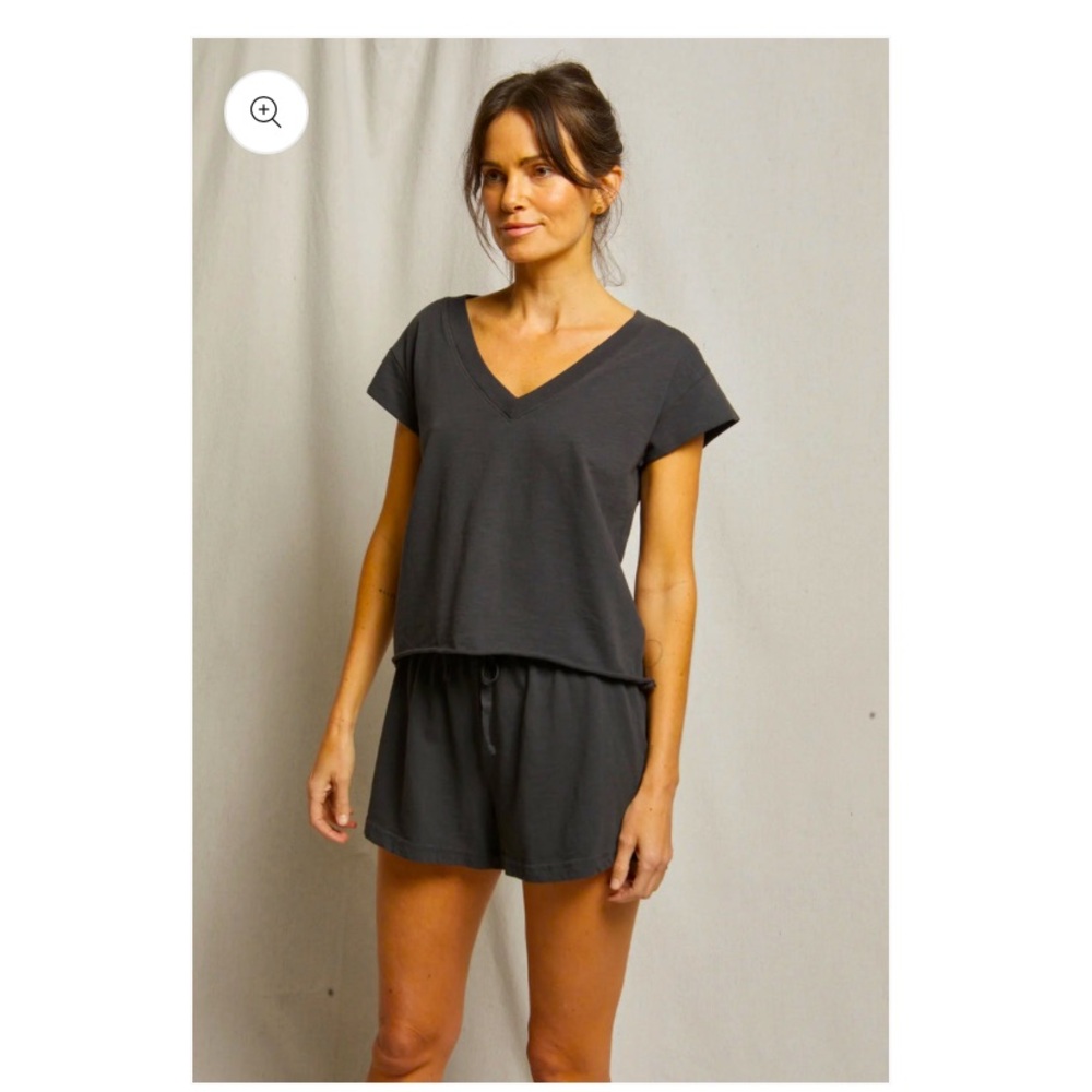 Olivia Rae black v neck jersey knit tee, size S